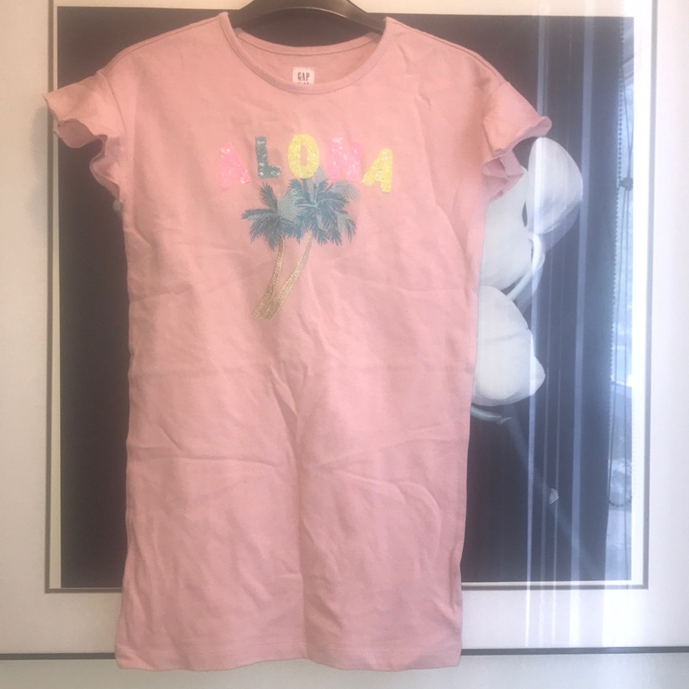 New with tags Girls Gap Dress. Size M(8)